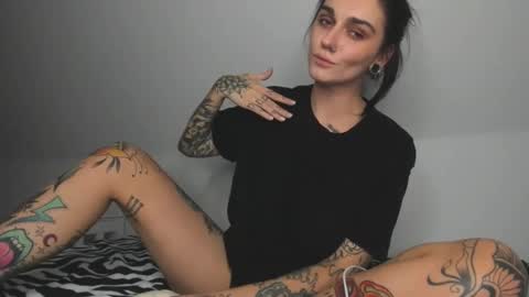 Snapshot of rokiinbaby chatting on 23, 12, 2024 rokiinbaby online show from 23, 12, 2024