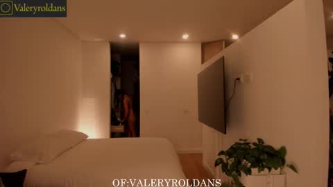 Valery Roldans online show from 27, 11, 2025