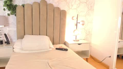 Snapshot of roma_love_ chatting on 30, 12, 2024 online show from 30, 12, 2024