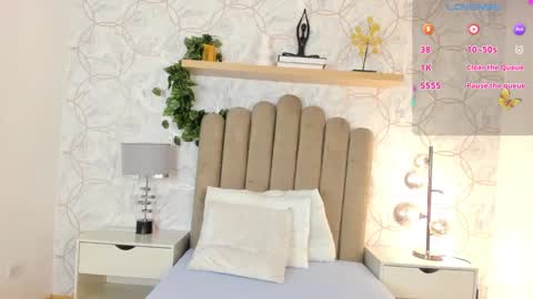 Snapshot of roma_love_ chatting on 3, 1, 2025 online show from 3, 1, 2025