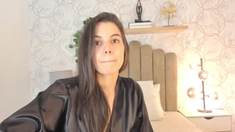 Snapshot of roma_love_ chatting on 10, 1, 2025 online show from 10, 1, 2025