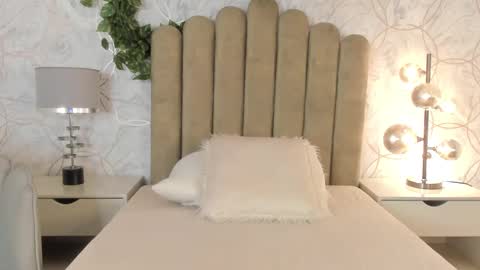Snapshot of roma_love_ chatting on 16, 1, 2025 online show from 16, 1, 2025