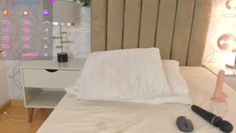 Snapshot of roma_love_ chatting on 21, 1, 2025 online show from 21, 1, 2025