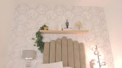 Snapshot of roma_love_ chatting on 19, 2, 2025 online show from 19, 2, 2025