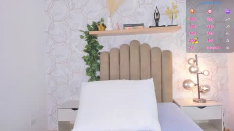 Snapshot of roma_love_ chatting on 9, 9, 2025 online show from 9, 9, 2025