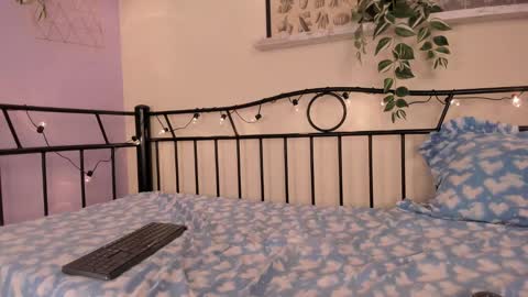 Snapshot of romaat chatting on 23, 2, 2025 Catalina online show from 23, 2, 2025