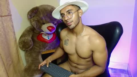 Snapshot of romanpearce_ chatting on 23, 1, 2025 Roman online show from 23, 1, 2025