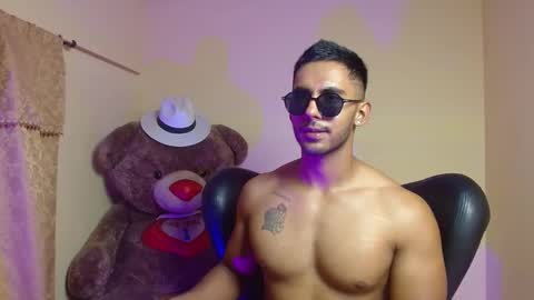 Snapshot of romanpearce_ chatting on 31, 1, 2025 Roman online show from 31, 1, 2025