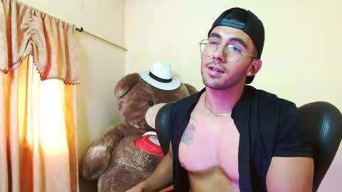 Snapshot of romanpearce_ chatting on 12, 2, 2025 Roman online show from 12, 2, 2025