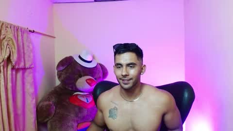 Snapshot of romanpearce_ chatting on 16, 2, 2025 Roman online show from 16, 2, 2025