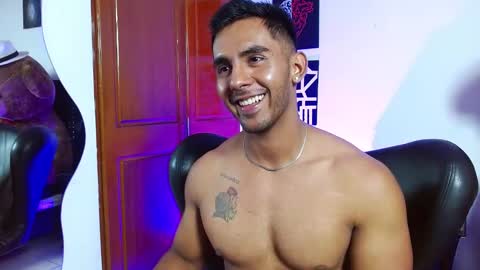 Snapshot of romanpearce_ chatting on 21, 2, 2025 Roman online show from 21, 2, 2025