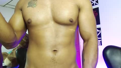 Snapshot of romanpearce_ chatting on 25, 2, 2025 Roman online show from 25, 2, 2025