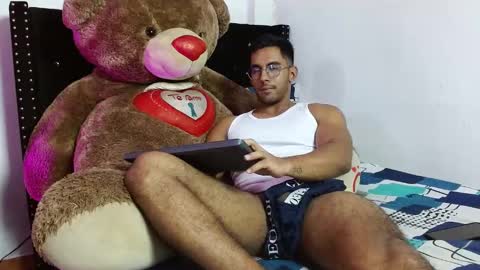 Snapshot of romanpearce_ chatting on 12, 3, 2025 Roman online show from 12, 3, 2025