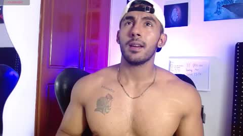 Snapshot of romanpearce_ chatting on 10, 9, 2025 Roman online show from 10, 9, 2025