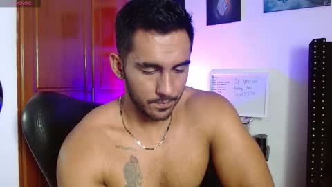 Snapshot of romanpearce_ chatting on 11, 9, 2025 Roman online show from 11, 9, 2025