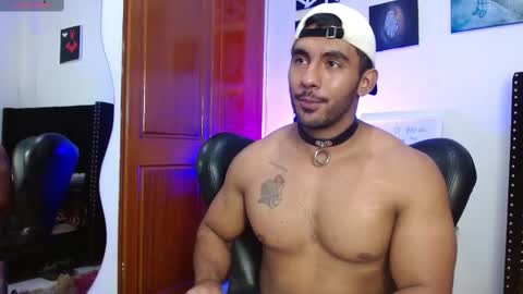Snapshot of romanpearce_ chatting on 18, 9, 2025 Roman online show from 18, 9, 2025