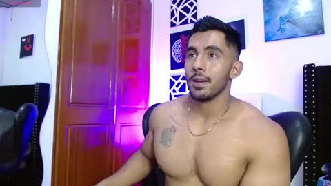 Snapshot of romanpearce_ chatting on 24, 9, 2025 Roman online show from 24, 9, 2025