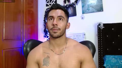 Snapshot of romanpearce_ chatting on 21, 10, 2025 Roman online show from 21, 10, 2025