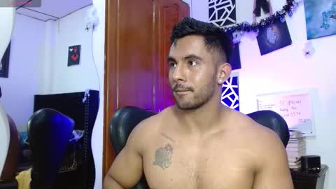 Snapshot of romanpearce_ chatting on 3, 11, 2025 Roman online show from 3, 11, 2025