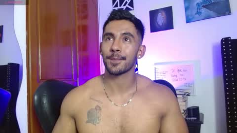 Snapshot of romanpearce_ chatting on 16, 11, 2025 Roman online show from 16, 11, 2025