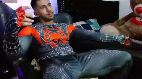 Snapshot of romanpearce_ chatting on 24, 11, 2025 Roman online show from 24, 11, 2025