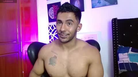 Snapshot of romanpearce_ chatting on 30, 11, 2025 Roman online show from 30, 11, 2025