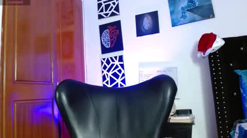 Snapshot of romanpearce_ chatting on 8, 1, 2026 Roman online show from 8, 1, 2026