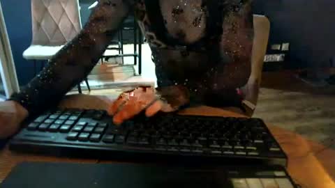 Snapshot of romantico_erotico chatting on 28, 6, 2026 romantico_erotico online show from 28, 6, 2026