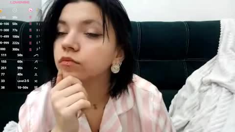 Snapshot of romeliahastert chatting on 3, 10, 2025 Anica online show from 3, 10, 2025