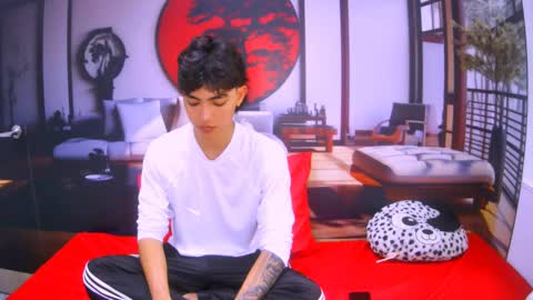 Snapshot of romeomillerr chatting on 2, 10, 2025 Romeo online show from 2, 10, 2025