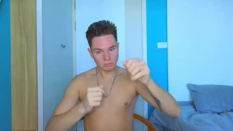 Snapshot of romeosilver chatting on 4, 11, 2025 Romeo online show from 4, 11, 2025