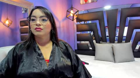 Snapshot of romina017 chatting on 19, 10, 2025 Romi online show from 19, 10, 2025