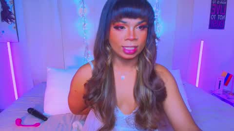 Snapshot of romirousexx chatting on 9, 9, 2025 Romi Rouse online show from 9, 9, 2025