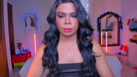 Snapshot of romirousexx chatting on 1, 12, 2025 Romi Rouse online show from 1, 12, 2025