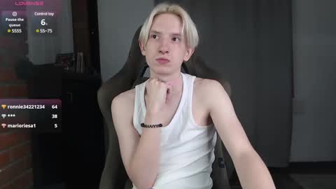 Snapshot of ron_vilsx chatting on 21, 2, 2025 ron vilsx online show from 21, 2, 2025