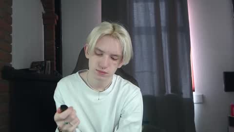 Snapshot of ron_vilsx chatting on 23, 2, 2025 ron vilsx online show from 23, 2, 2025