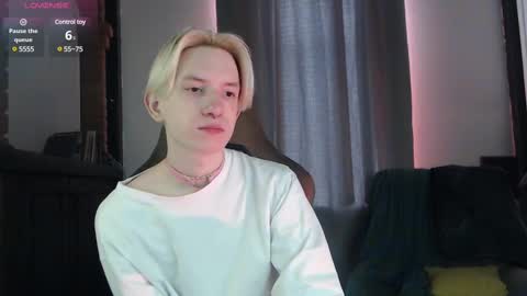 Snapshot of ron_vilsx chatting on 3, 3, 2025 ron vilsx online show from 3, 3, 2025