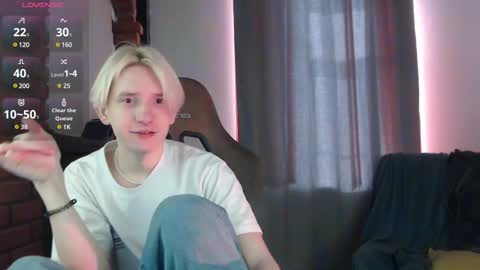 Snapshot of ron_vilsx chatting on 4, 3, 2025 ron vilsx online show from 4, 3, 2025