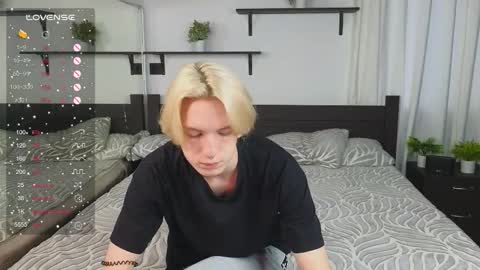 Snapshot of ron_vilsx chatting on 10, 9, 2025 ron vilsx online show from 10, 9, 2025