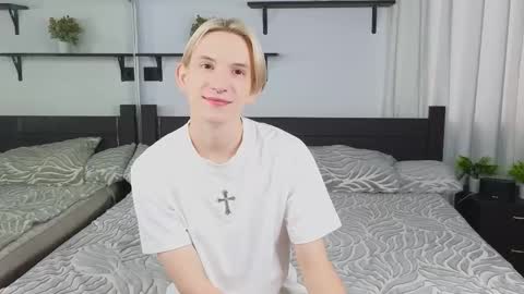 Snapshot of ron_vilsx chatting on 17, 9, 2025 ron vilsx online show from 17, 9, 2025