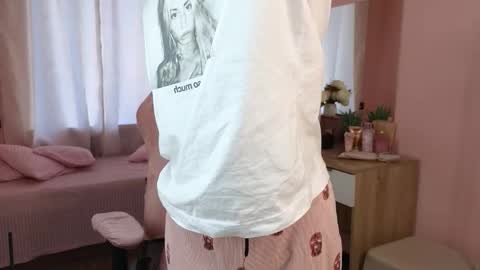 Snapshot of ron_vilsx chatting on 21, 10, 2025 ron vilsx online show from 21, 10, 2025