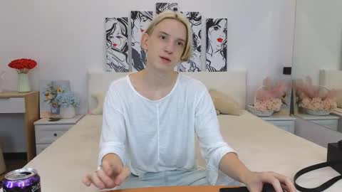 Snapshot of ron_vilsx chatting on 24, 10, 2025 ron vilsx online show from 24, 10, 2025