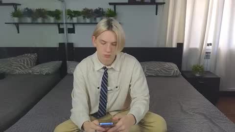 Snapshot of ron_vilsx chatting on 19, 11, 2025 ron vilsx online show from 19, 11, 2025