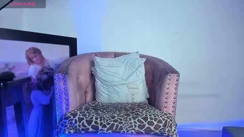 Snapshot of ronnie_fallout chatting on 4, 10, 2025 Ronnie online show from 4, 10, 2025