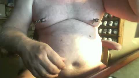 Snapshot of ronnybeee chatting on 4, 5, 2026 ronnybeee online show from 4, 5, 2026
