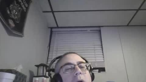 Snapshot of ronthewolf chatting on 16, 12, 2025 RontheWhiteWolf online show from 16, 12, 2025