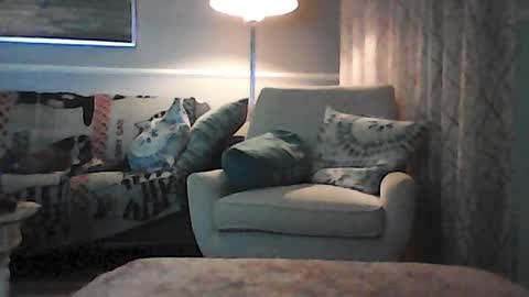 Snapshot of ronvlv chatting on 5, 7, 2026 ronvlv online show from 5, 7, 2026