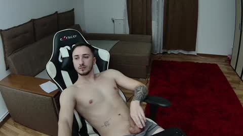 Snapshot of room4all chatting on 28, 1, 2025 ionut online show from 28, 1, 2025