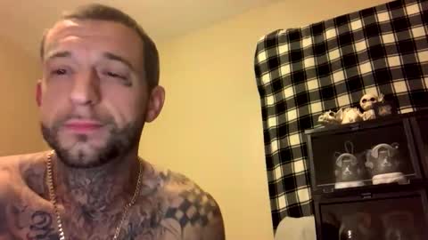 Snapshot of roostercockskins chatting on 15, 12, 2025 roostercockskins online show from 15, 12, 2025