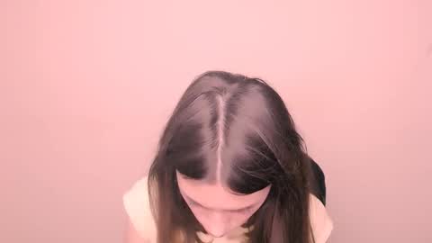 Snapshot of rosalais_ chatting on 6, 11, 2025 Rose online show from 6, 11, 2025